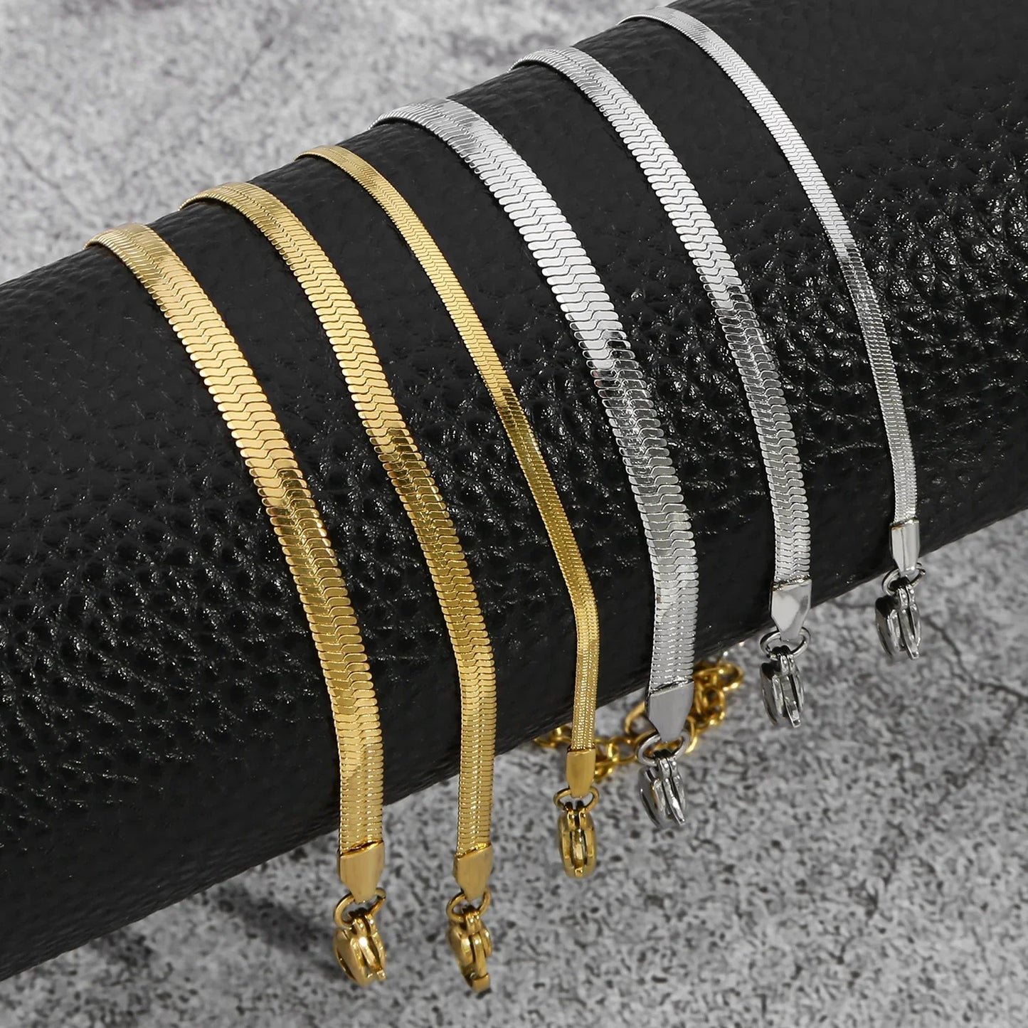 Simple Steel Peptide 18K Gold Plating Chain Like Flat Snake Bracelet